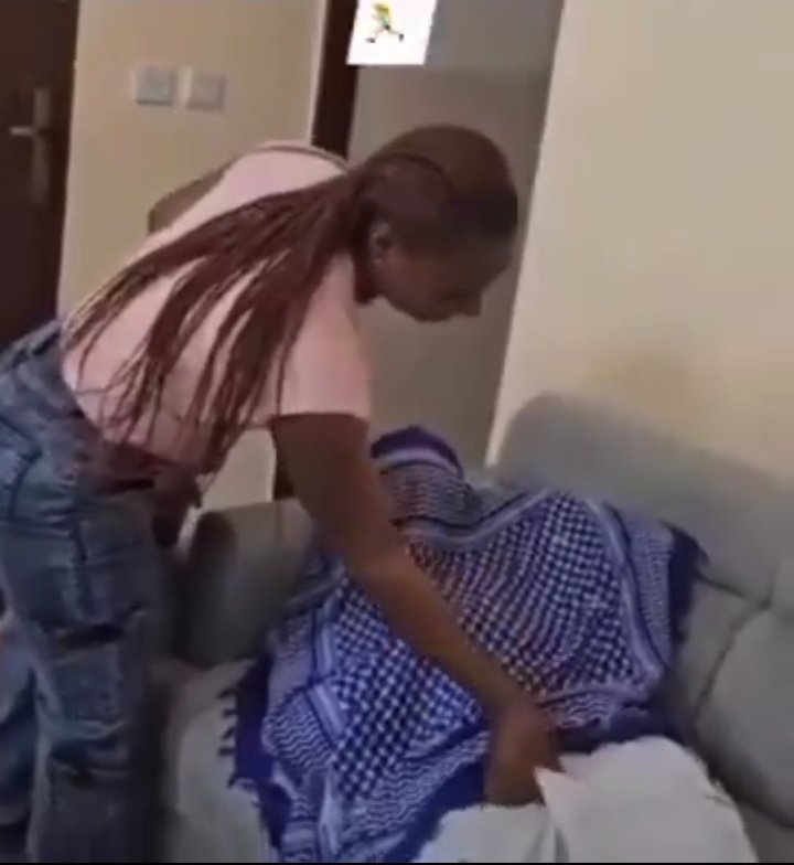 Keep scrolling if your not alone 😭⚠️❗