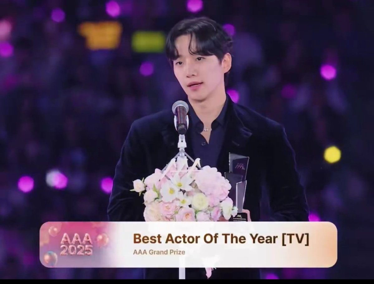 🏆2025 AAA 베스트 아티스트상
🏆2025 AAA 페뷸러스상
🏆2025 AAA 인기상
🏆2025 AAA 올해의 남우주연상

이준호 정말 정말 축하해 🥳🪅🎉🎊