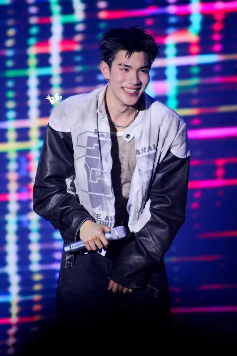 ปีที่ 3 ของพี่ศิลปินคนเก่งงงงง 💖💫

✎ᝰ ARTIST FOURTH AT KHAOYAI

ꕁ #BMMF15xFOURTH ; #Fourthnattawat ꕁ
