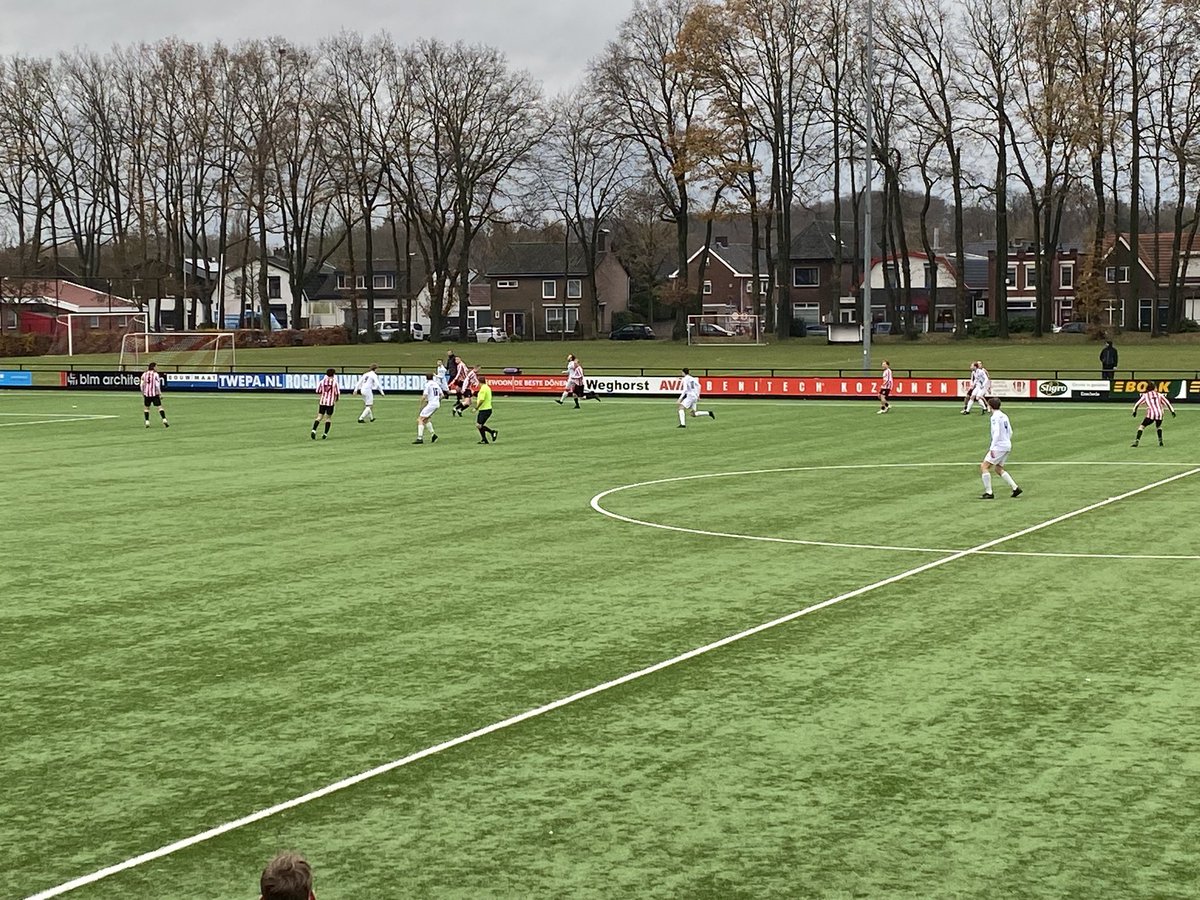 Tussenstand na 12 minuten voetbal <a href="/Rigtersbleek/">Rigtersbleek</a> 1 -<a href="/SDC12Denekamp/">SDC '12</a> 1. 0-0 #2H