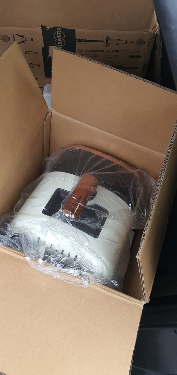 Mein lokaler Weihnachtsmarkt verkauft Retouren für einen Basispreis basierend auf der paketgröße, kurz nen air fryer abgestaubt
