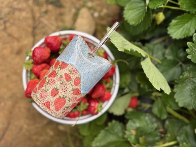 vyneoneloudoun's tweet image. Enjoy Ceramic Paint &amp;amp; Sip with Lark Brewing Co. on Dec 12 at 6:30PM! 🎨🍺 $55 includes all supplies + a free drink. Just 28 minutes from One Loudoun! At 24205 James Monroe Hwy, Aldie, VA 20105. Reserve your spot!

#loudouncounty #kettlercares #localspots