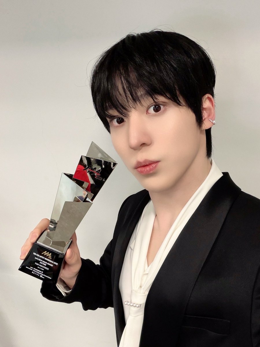 jyh_nation's tweet photo. Let's show Yunho how proud we are by trending the hashtags 🥹

YUNHO NEW WAVE ACTOR
#AAA2025 #윤호 #에이티즈 #ATEEZ https://t.co/P7fXo5tZu8