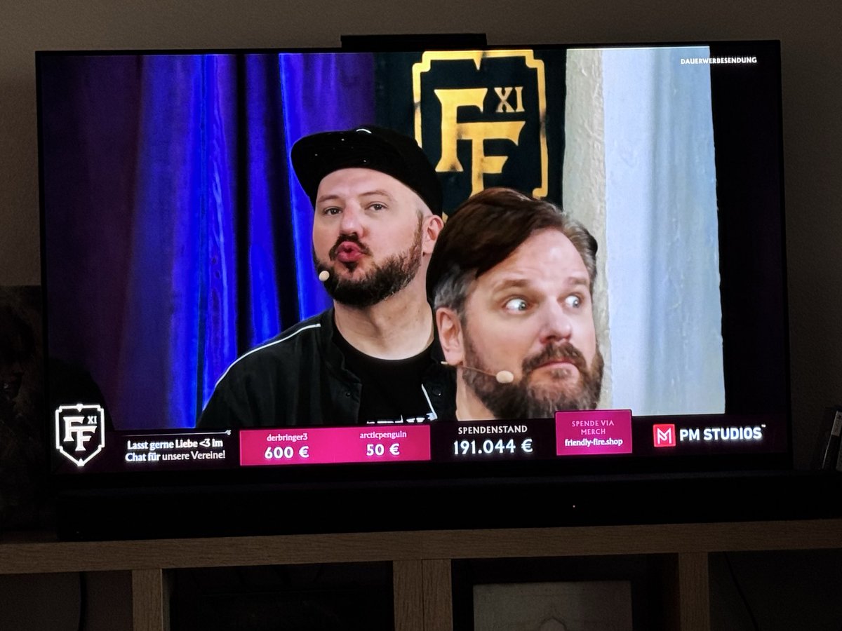 Waidth's tweet photo. 💅 #friendlyfire11 https://t.co/w2kPvEKfqZ