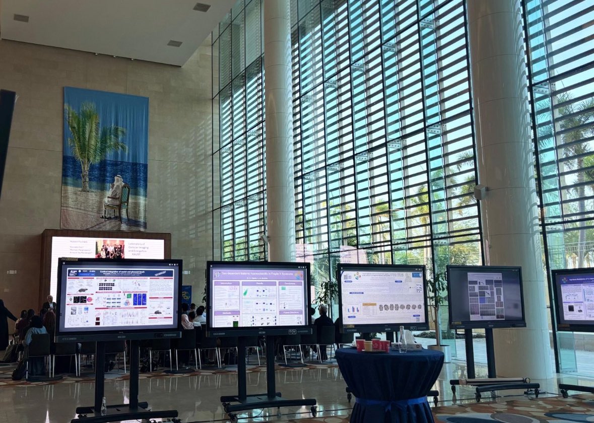 raneem7__'s tweet photo. This week from KAUST 💡
الحمدلله تم قبول بوستر بحثنا في الملتقى العلمي لعلوم الدماغ والأعصاب في كاوست 🧠. https://t.co/73XUKCt1Tx