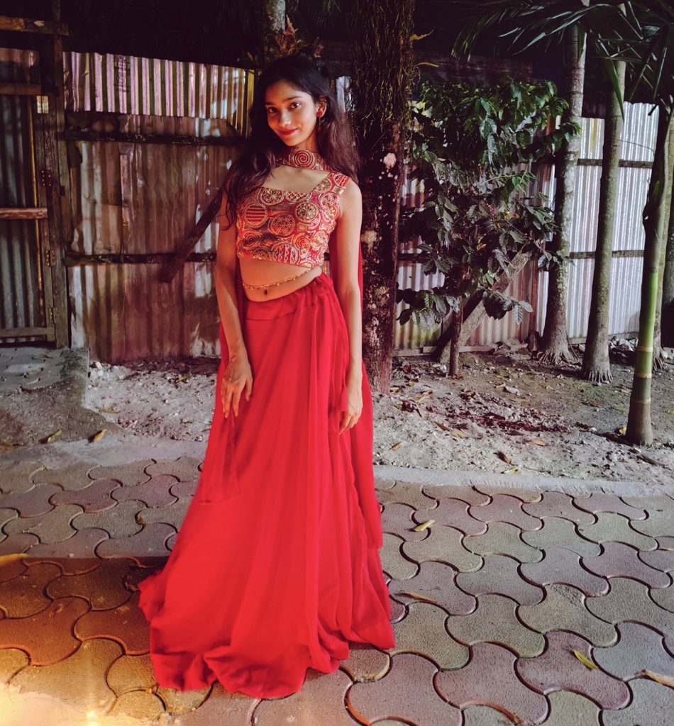 Ayushihihaha's tweet image. This is who runs this account