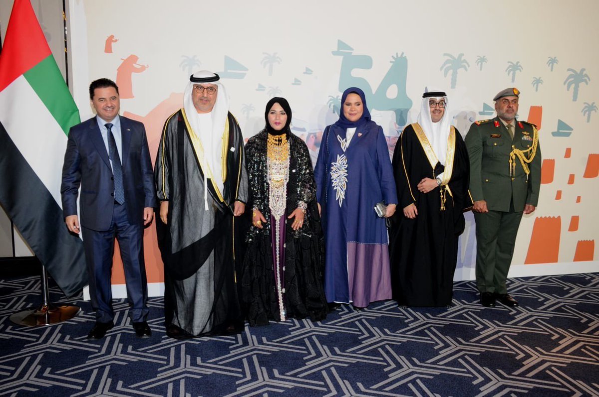 BahrainEmbKW's tweet image. حضرت المستشارة ايمان علي البورشيد القائم بأعمال سفارة مملكة البحرين لدى دولة الكويت بالإنابة حفل الاستقبال الذي أقامه سعادة الدكتور مطر النيادي، سفير دولة الإمارات العربية المتحدة في الكويت بمناسبة عيد الاتحاد (54) بحضور سمو الشيخ أحمد عبدالله الأحمد الصباح  رئيس مجلس الوزراء