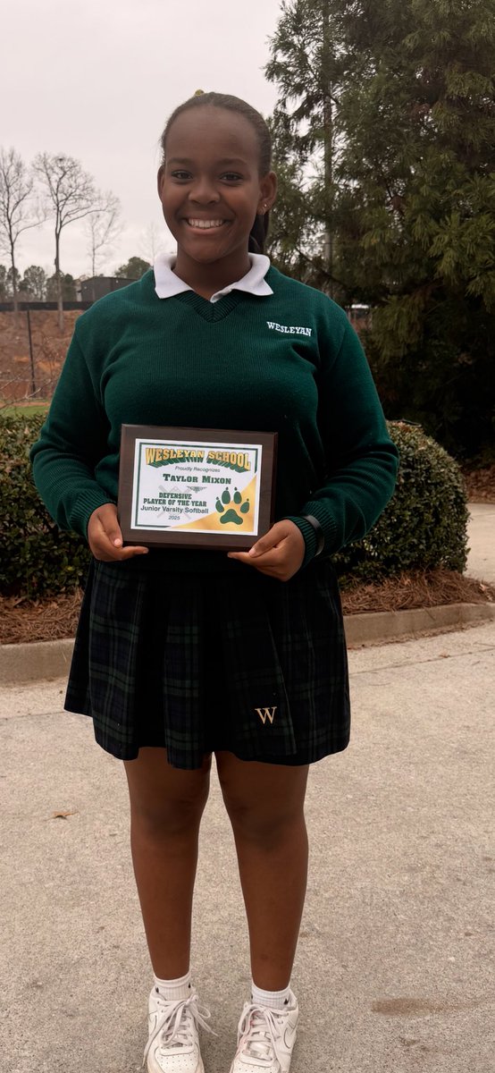Congratulations to our #24 Taylor for being awarded the Defensive Player of the Year for her Junior Varsity Team at Wesleyan!! Way to #doMinate Tay!!!!! 💙🧡💙 

X: <a href="/taylormixon2030/">Taylor Mixon 2030</a>