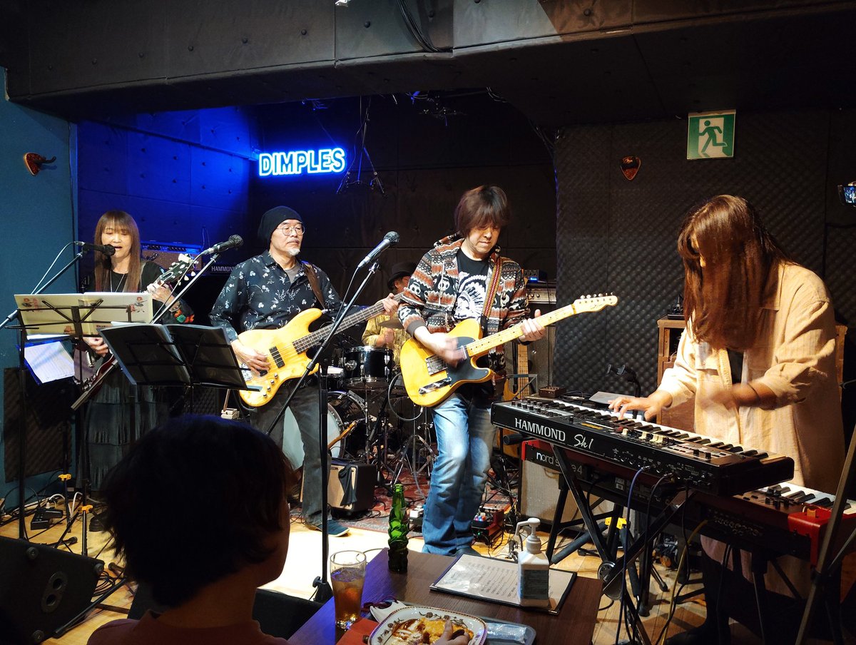 rockeri12's tweet photo. 私の知ってる親父バンドの中でダントツにカッコ、おもろいバンドでした～
スーさん、最高🎉
#スーさんとドライブ
#SSD https://t.co/hgk8oue0c5