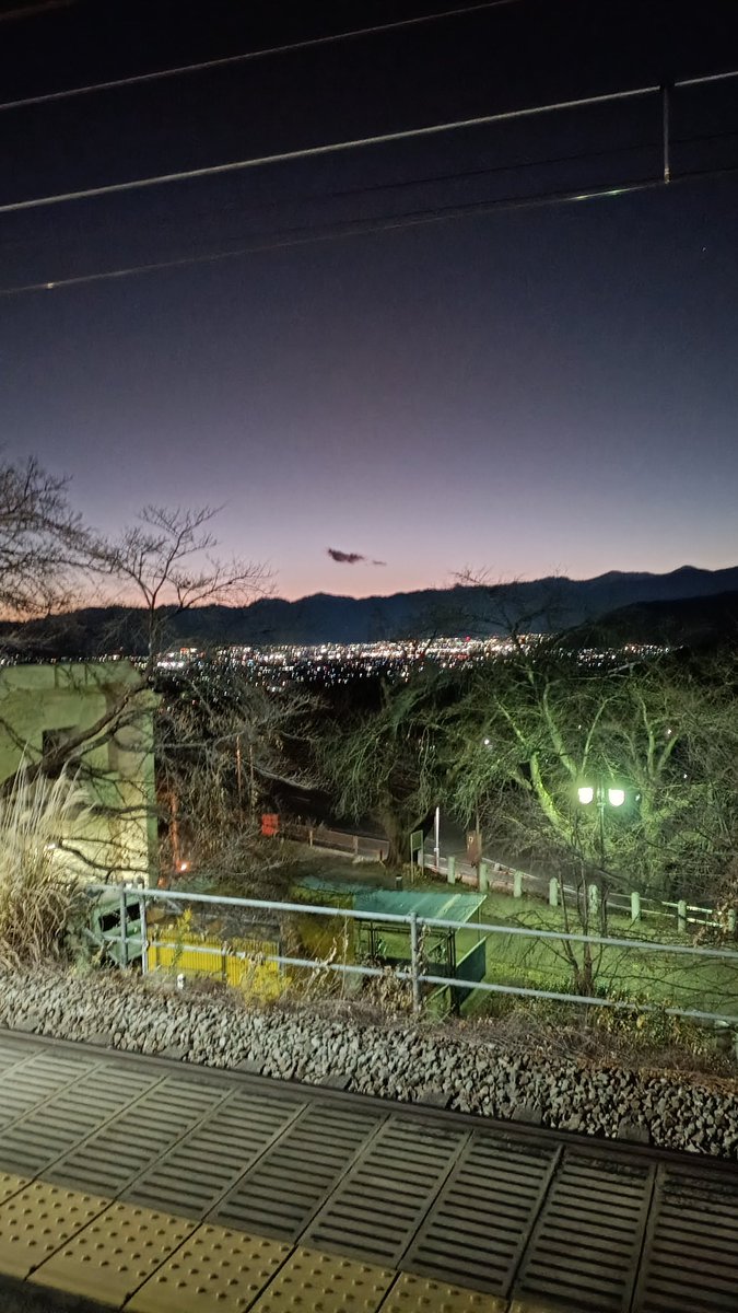 昨日の甲府〜勝沼のゆるポタは風は冷たかったけど甲斐の国の人はみんなあたたかった
最後は勝沼にある天狗の湯立ち寄ったけど最高のお湯と景色でした
登りはきつかったけどw
#うどんポタ #ミニベロ #tern #ゆるポタ #自転車と街の融合点