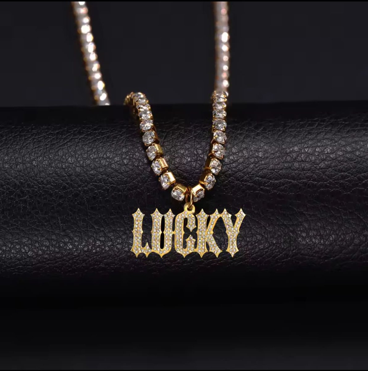 SEbyTiwa's tweet photo. Consider this your reminder to get you custom jewelry from SE https://t.co/kORRemBqYU