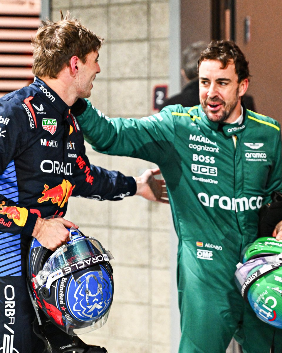 Fernando Alonso giving Max Verstappen a tow in the most important qualifying of the season 🤝