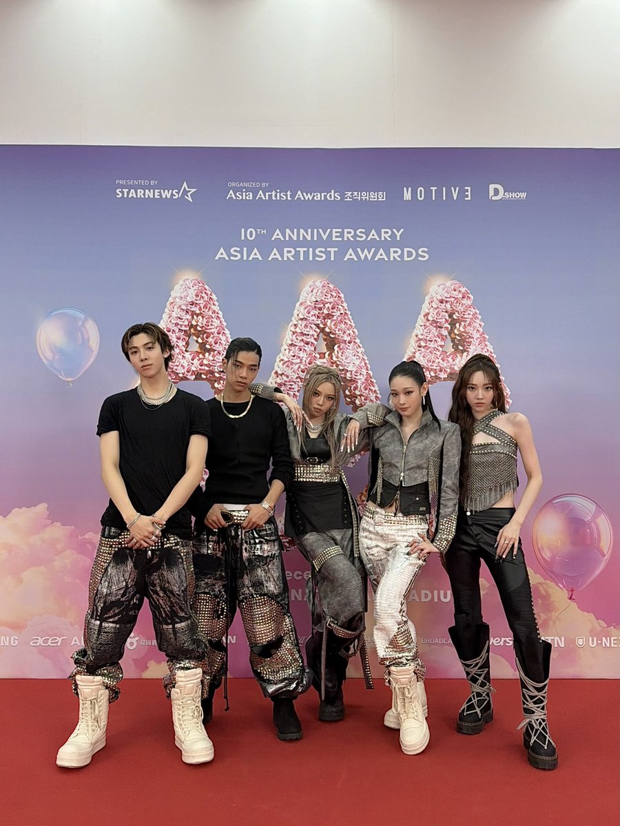 📸] 251206 #TO_DAY AAA 2025 AAA New Wave [Singer] 🏆 AAA Rookie of