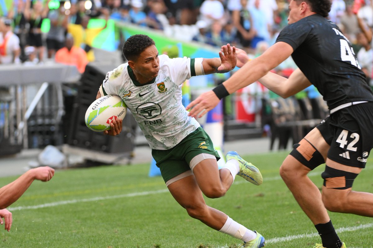 Blitzboks's tweet image. The #Blitzboks have made it two from two on the opening day of the #HSBCSNVS Cape Town - more here: tinyurl.com/y9jxn8ab 🔥
#PoweredByUnity