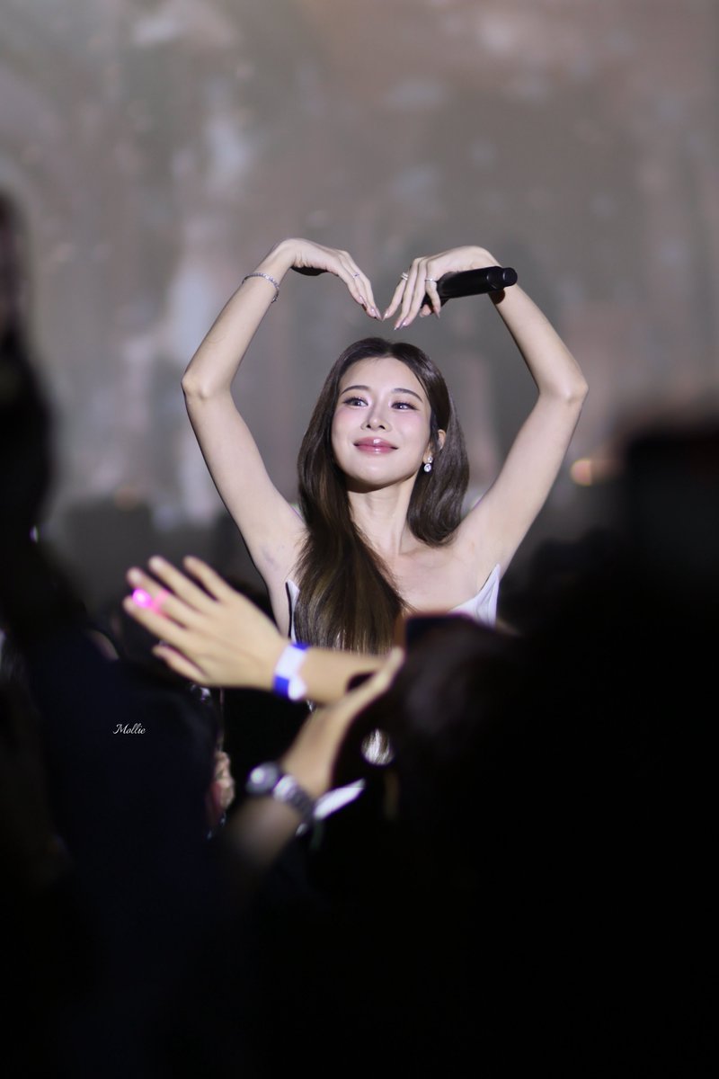 หนูหัวใจพี่เก้าค่ะ🫶🏻✨9️⃣

LOVE DESIGN 1ST DRAWING #LoveDesign1stFanMeetTH
#supassra_sp