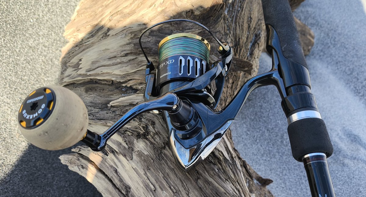 シマノのリールにダイワの竿、良くやる組み合わせですw