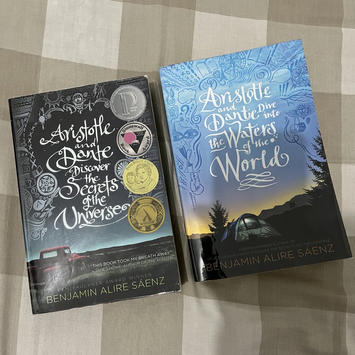 ariidante's tweet photo. WTS

Aristotle and Dante Discover the Secrets of the Universe
Aristotle and Dante Dive into the Waters of the World

ini english yaa

harga bundling 150k https://t.co/Qxh7K5FUiy