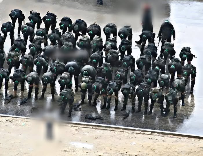 إذا أردت أن تجد رجال القـ,,,ـام راكعين تعال وقت الصلاة فإنهم لا يركعون إلا لله..