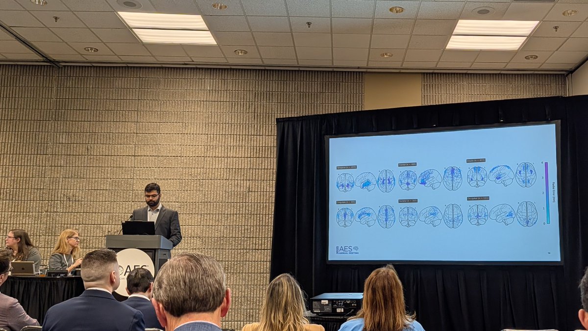 Great job by Dr. <a href="/AmitRLPersad/">Amit Persad</a> presenting our #SEEG experience on over 3K trajectories as part of the Clinical Research and Surgery Platform Session at #AES2025 in #Atlanta. 🧠⚡️🎯

@WesternUEpilep