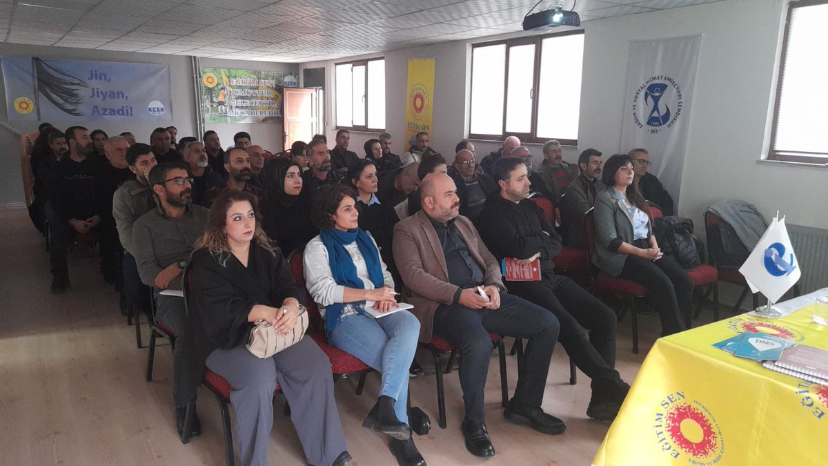 afetyonetim_dms's tweet photo. Derneğimiz tarafından Bingöl’de KESK, TMMOB İKK, İHD ve DEM Parti Örgütüne ’Afet Farkındalık’ ve ‘Afet ve Toplumsal Cinsiyet Eşitliği’ eğitimi verildi.

#Afet #Karesat #Perwerde #Bingöl #Çewlik

@tmmob12ikk @egitim_bingol @DEMPartiCewlig https://t.co/2N1O7MuAVN