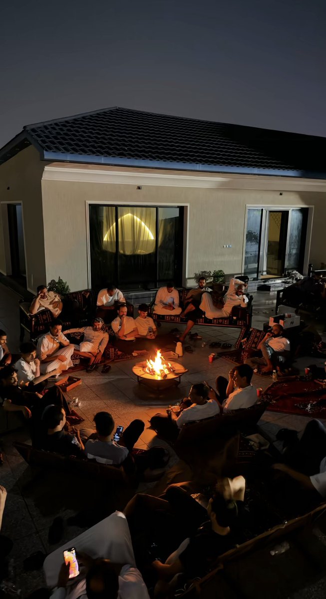 الطلعه اللي ما تجي الا مره وحده بالسنه