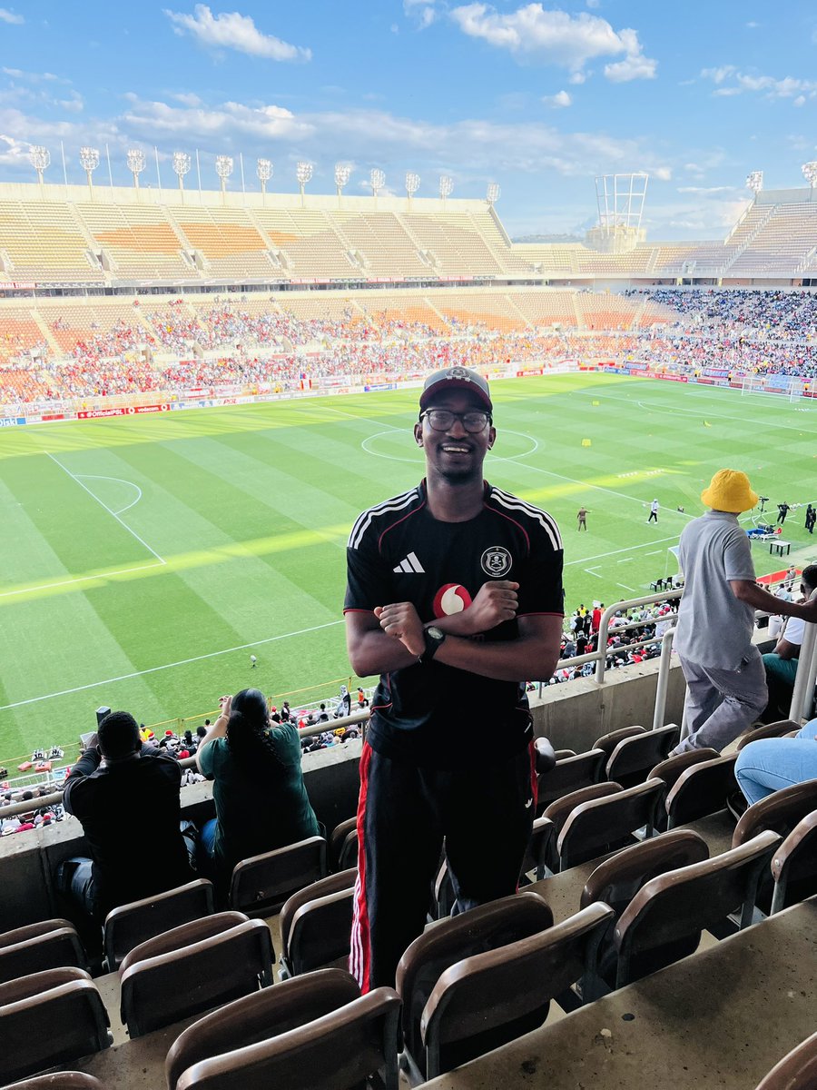 Phakathi inside… Retlo tsaya ntho ya rona ebile reja le farewell klaar! #GoodbyeMbokazi 🤝🏾 #CarlingKnockout 🏆 #OnceAlways ☠️❤️🏴‍☠️