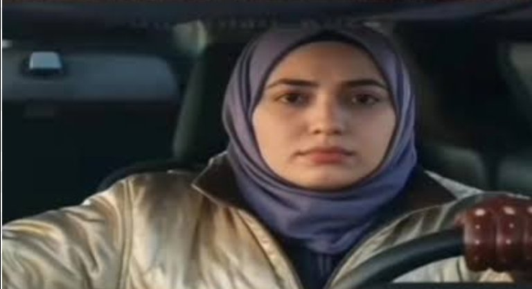 Z*ehra K*ınık atak geçirmiş kavşağı görünce, 1 sürüşle 15 kişiyi ezebilir