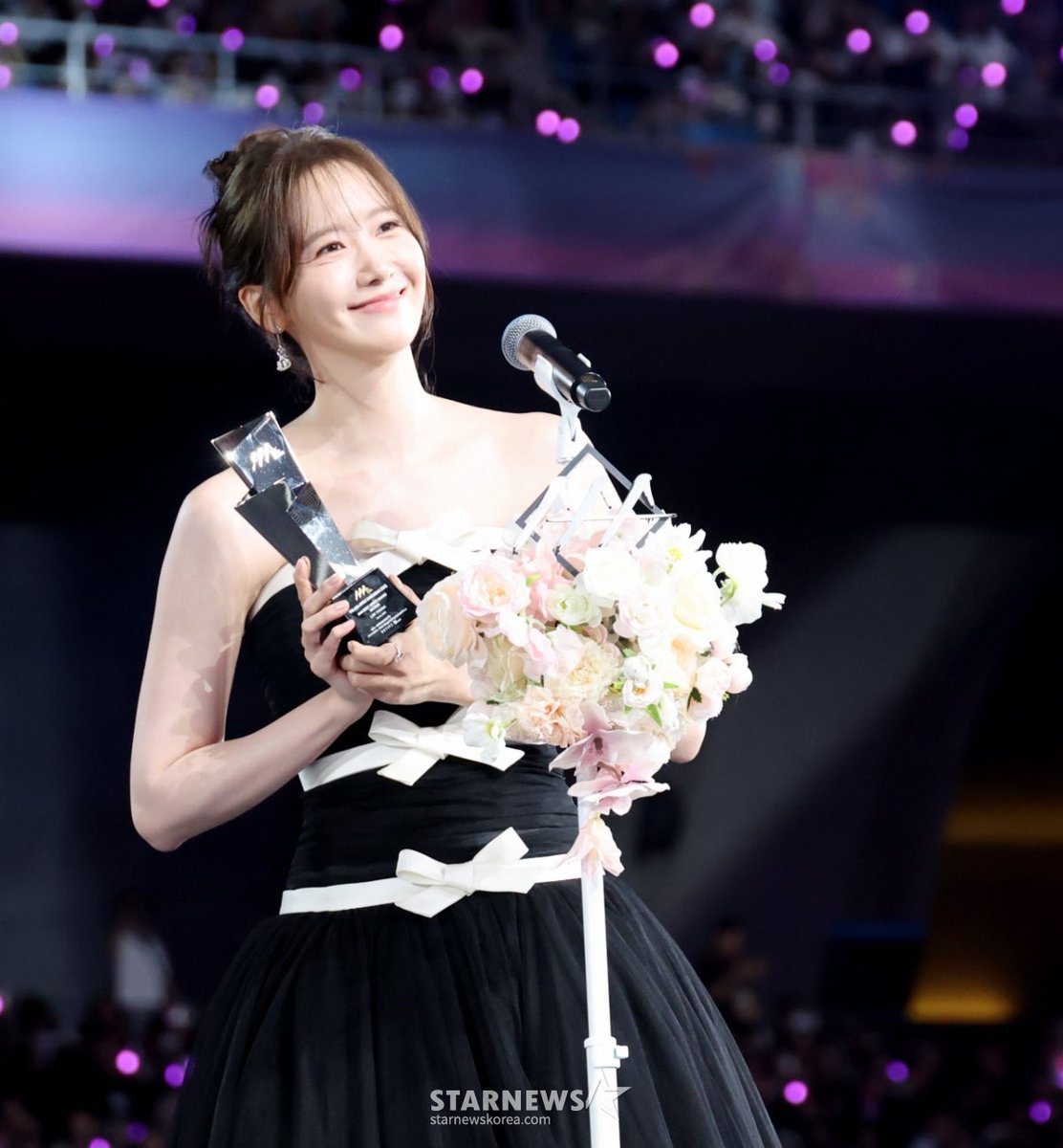 kdramamiss's tweet photo. congratulations to lee junho and yoona for their well deserved awards 🥹🎉 https://t.co/LnKX5Fx2vh