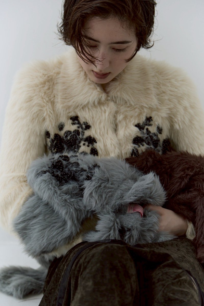 FETICO STUDIOUS シャギービジューカーディガン 値下げ ホワイト