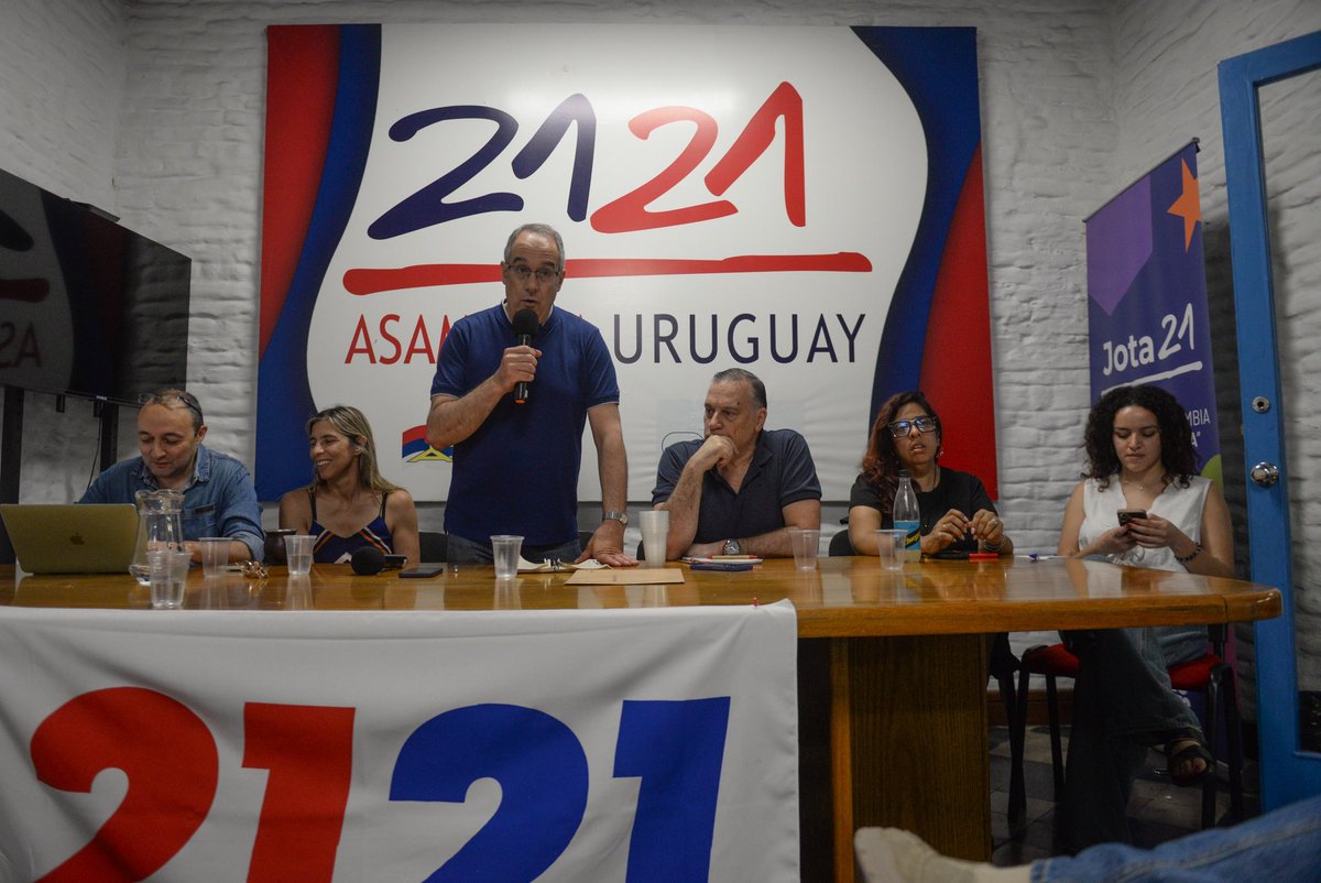 Asamblea Uruguay tweet media