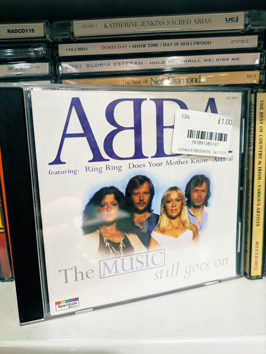 dearianfawn's tweet photo. #Charity shop bargain - #Abba #TheMusicStillGoesOn compilation for a quid…some interesting tracks #WhenAllIsSaidAndDone #TheVisitors #IfItWasntForTheNights #AsGoodAsNew - probably the biggest hits here are #DoesYourMotherKnow and #RingRing https://t.co/zRjpJZqZzj