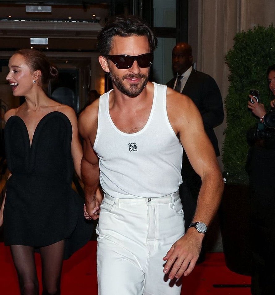 best of jonathan bailey tweet media