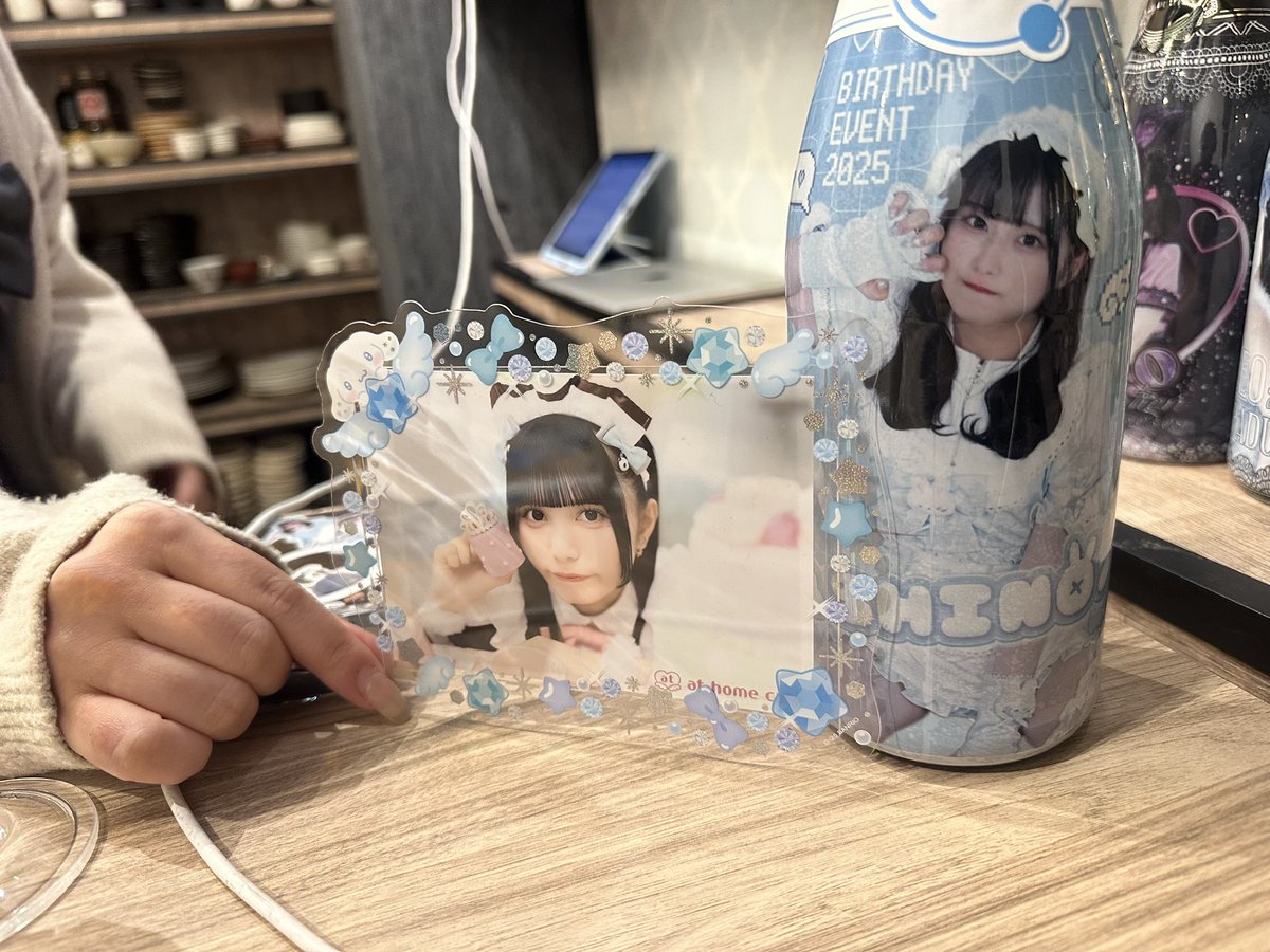 heiheihei628's tweet photo. 福岡出張お給仕終了しました！
今日無事家にご期待しました
会いに行ったら整理券終わってて笑顔で並んでる人を見ながら1人悲しく帰った事は心残りです。。結局行けんかったけど東京で会いに行くけんいいもん。。
今回は遅くなったけど目的も果たせて大満足
おめめの取り合いで喧嘩になりました。。 https://t.co/YyYgfrDMew