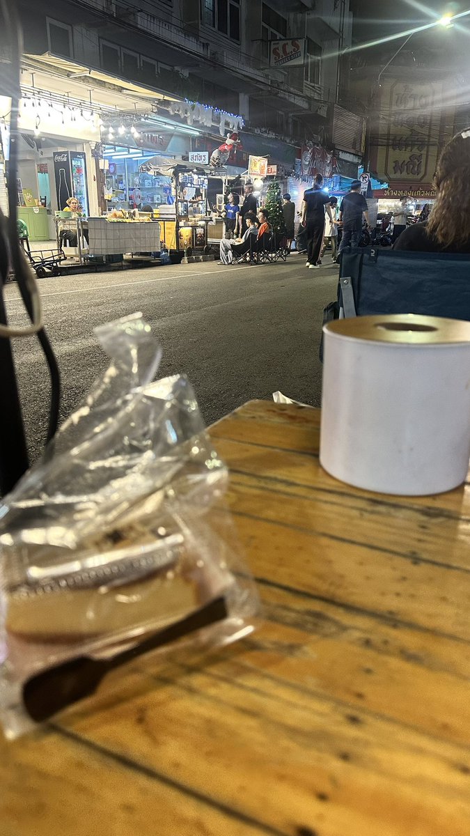 ManBigSize99's tweet image. ออกมาหาไรกิน ตลาดปากน้ำ #ปากน้ำ