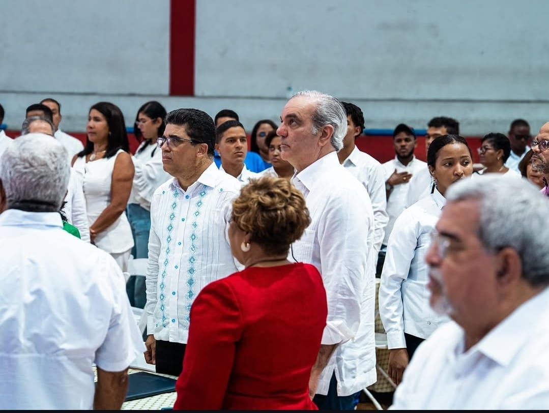 Luis Abinader PREPARANDO LA REPUBLICA DOMINICANA PARA EL FUTURO. 

<a href="/luisabinader/">Luis Abinader</a> <a href="/spereyrarojas/">Samuel Pereyra Rojas</a> <a href="/Pachecoalfredoo/">Alfredo Pacheco</a> <a href="/BeltranEilyn/">Eilyn Beltrán</a>
