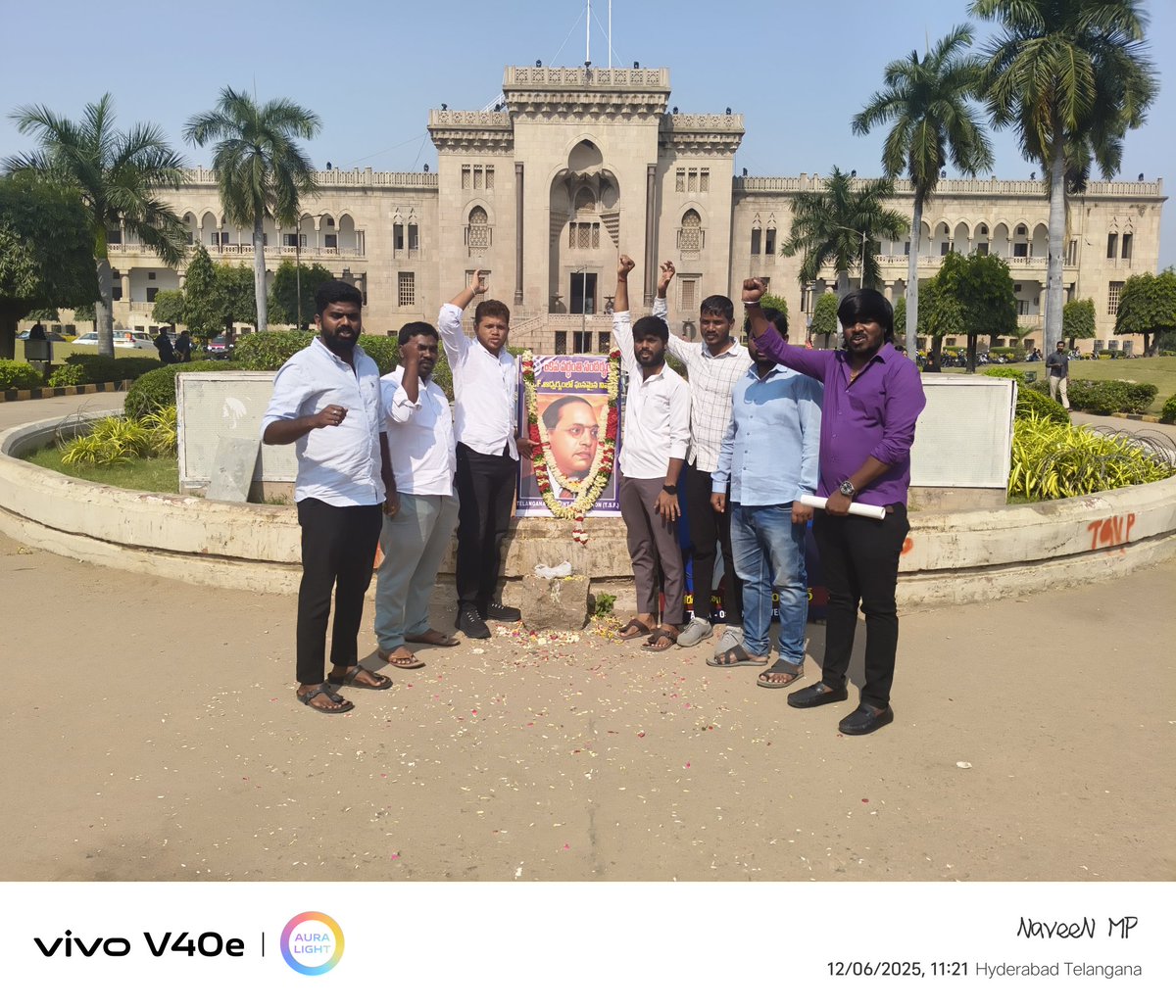 MNaveenSSU's tweet photo. If knowledge is the weapon, then struggle is your duty — this truth was taught to the world by the great Babasaheb.
Johar Dr. B. R. Ambedkar ✊💐
#Ambedkar 
#AmbedkarDeathAnniversary 
#IndianConstitution 
#Osmaniauniversity 
@Swaerossu @Prksh_Ambedkar @RSPraveenSwaero https://t.co/lRrRqsMtvi