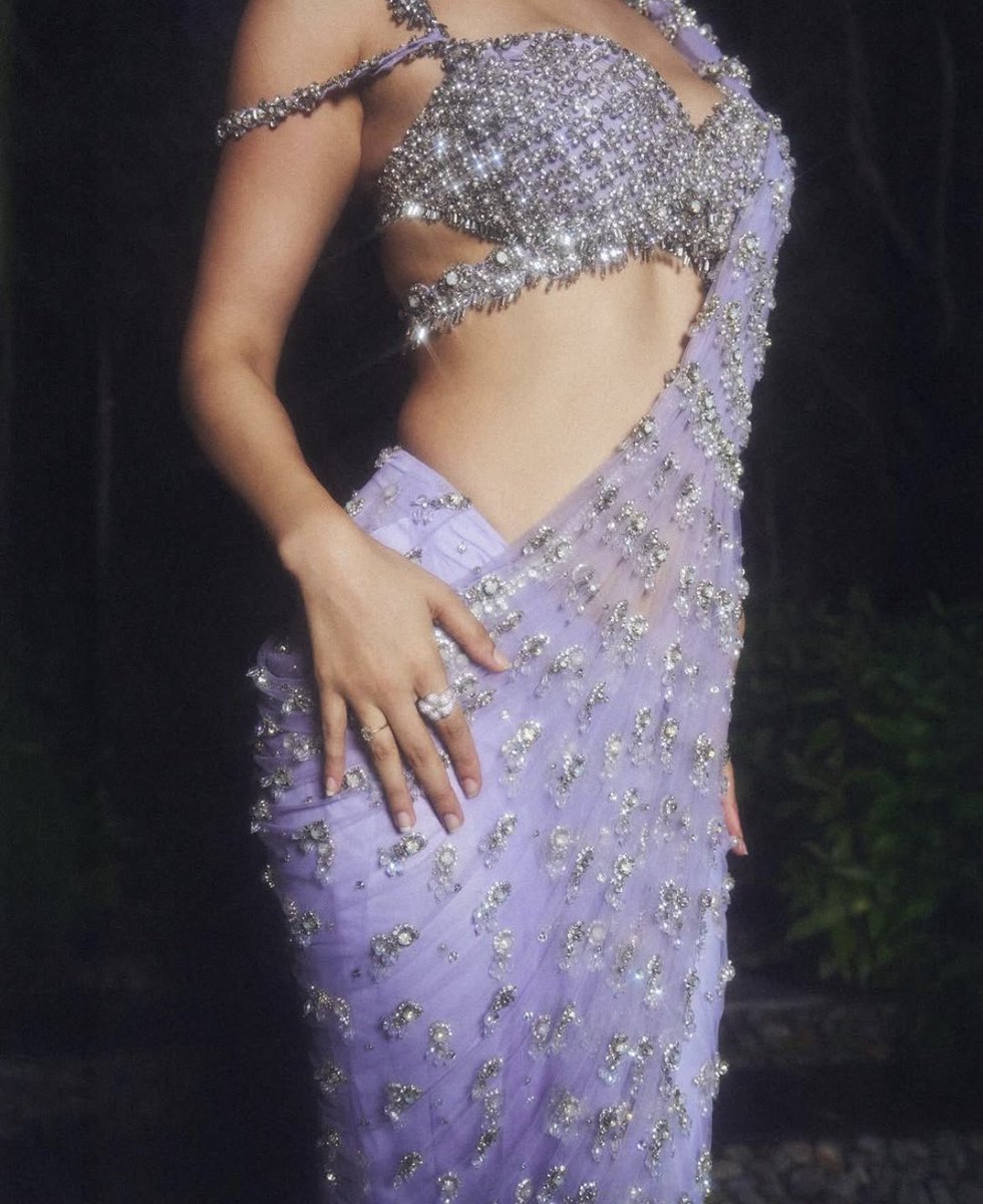 Disha Patani tweet media