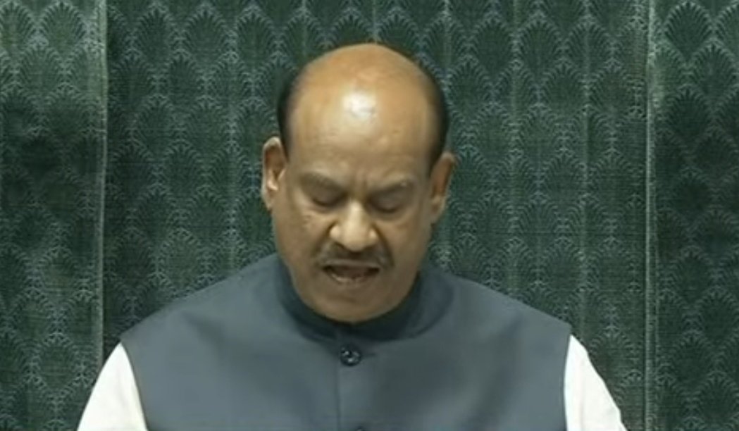 NewsAlgebraIND's tweet photo. BIG BREAKING NEWS 🚨 A private member bill titled "Right to Disconnect" has been introduced in Lok Sabha.

The bill, moved by MP Supriya Sule, seeks to give employees the legal right to ignore work calls, emails and messages after office hours and on holidays 🔥

It aims to protect work-life balance and prevent "digital burnout"

If the bill is passed, companies will have to make clear rules about not contacting employees after work hours.
