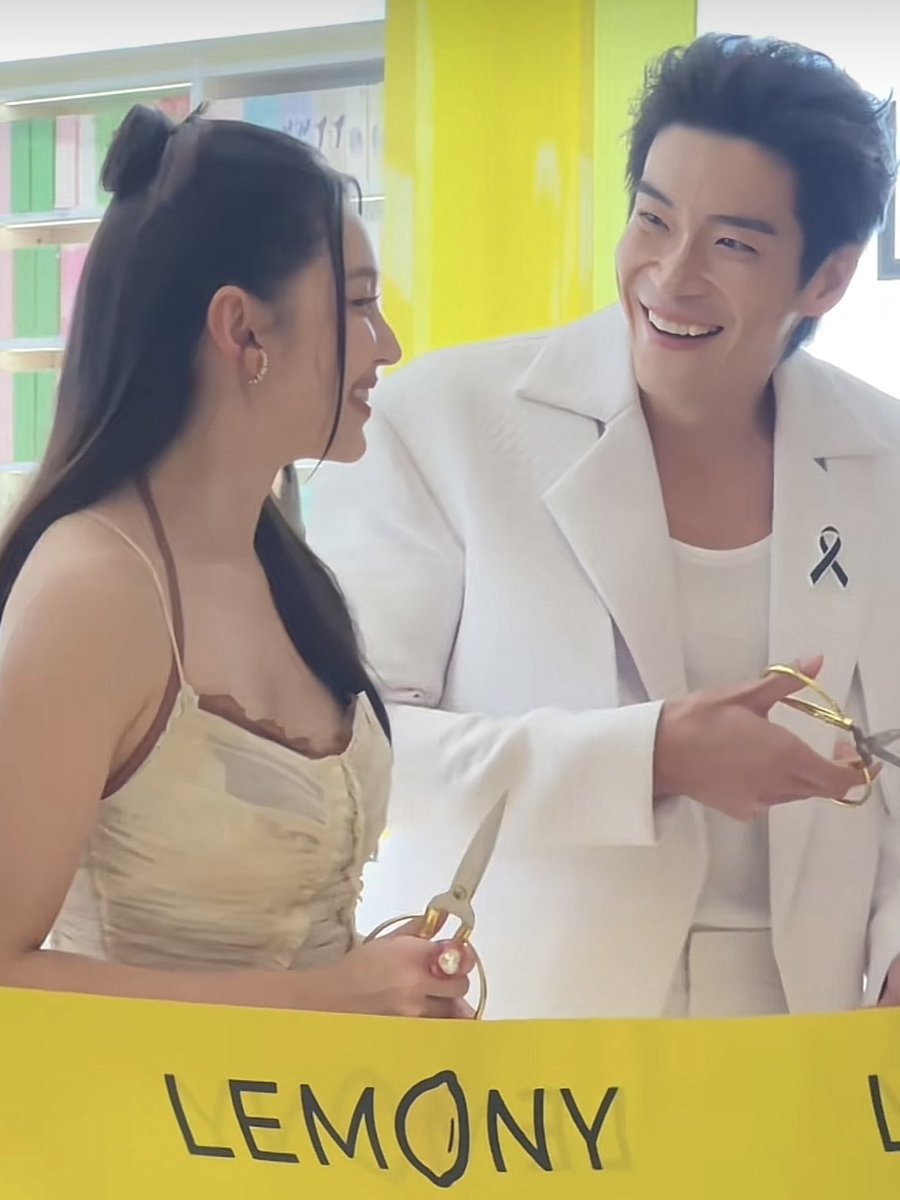 กุไปอยู่ไหนมาพึ่งรู้ว่าเคมีอาเล็กเบลล่าโคตรจะเริ่ด แล้วทั้งคู่อยู่ช่องสามมาโคตรนานแต่ไม่เคยเห็นมีละครด้วยกันเลยอะ #เบลล่าราณี #อาเล็กธีรเดช