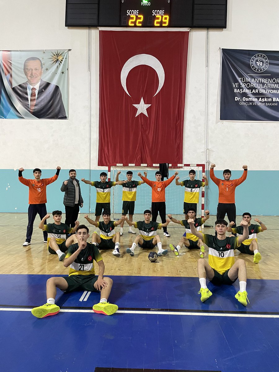 THF Erkekler 2.Lig Maçında Ağrı Deplasmanından Galibiyet ile Dönüyoruz . Ligin En Genç ekibi olarak ilimizi 2.Ligde  En iyi şekilde Temsil ediyoruz.  
<a href="/ahusta07/">Dr. Ahmet Hamdi USTA</a>