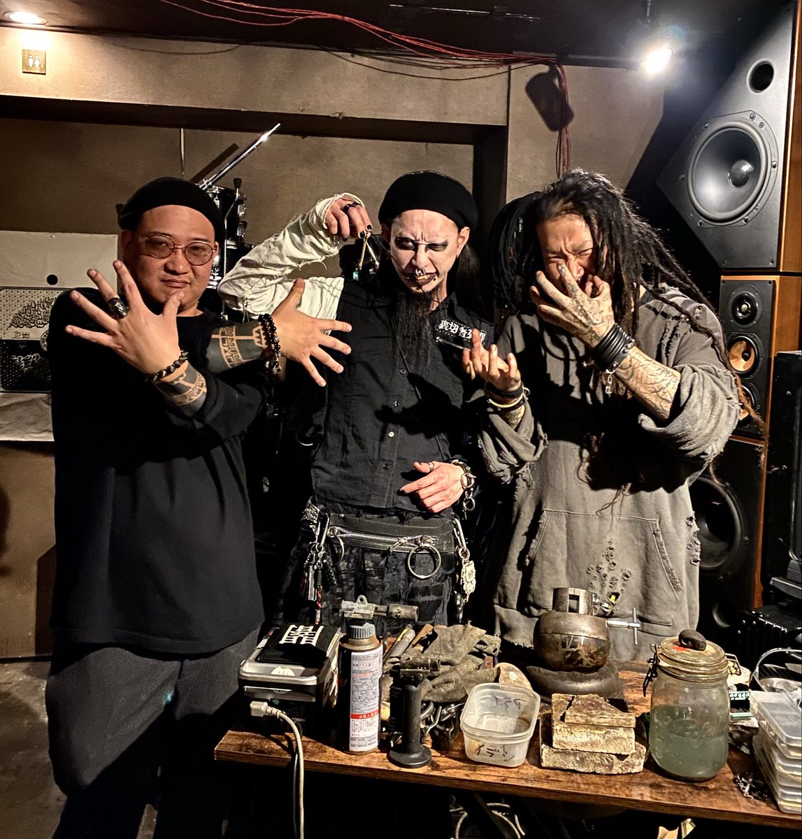 avatara POPUPSHOP in
BAR地底 <a href="/chiteiotsuka/">大塚 BAR 地底</a> 御来場ありがとうございました‼︎

avatara単独のイベントに初めてDJをお招きしたのですが終始楽しかった~
DJを務めてくれた
モチヅキマサルさん<a href="/weakmindedchild/">餅</a> 
地底のenoさんのお陰です。楽しい空間を演出してくれてありがとうございました🌋