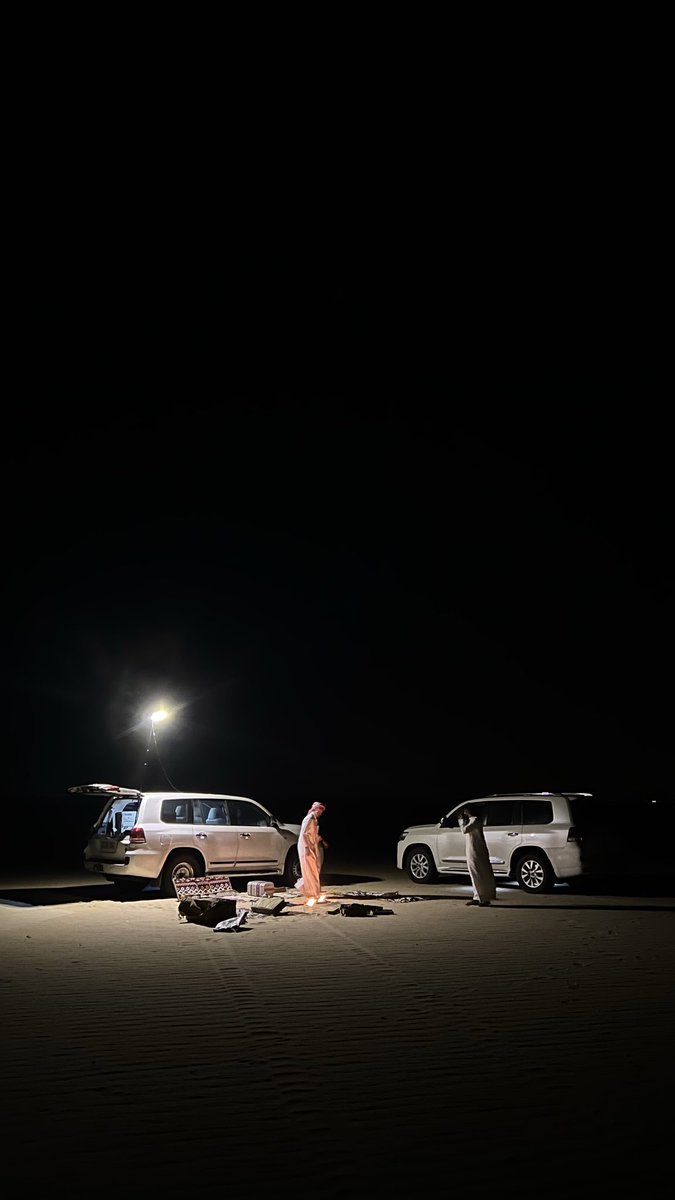 ضاقت بي الدنيا وانا وين بروح 
طول الرياض وعرضها مابزاني 

معذبً قلبي على غير مصلوح 
حسبي على اللي غرني مانهاني