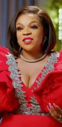 keketso_P's tweet image. Princess Jecoco from Abuja is giving rich auntie energy already. Style, personality, presence…this Nigerian queen is going to SHAKE the villa. 🇳🇬🔥
@MzansiMagic #UltimateGirlsTripAfrica