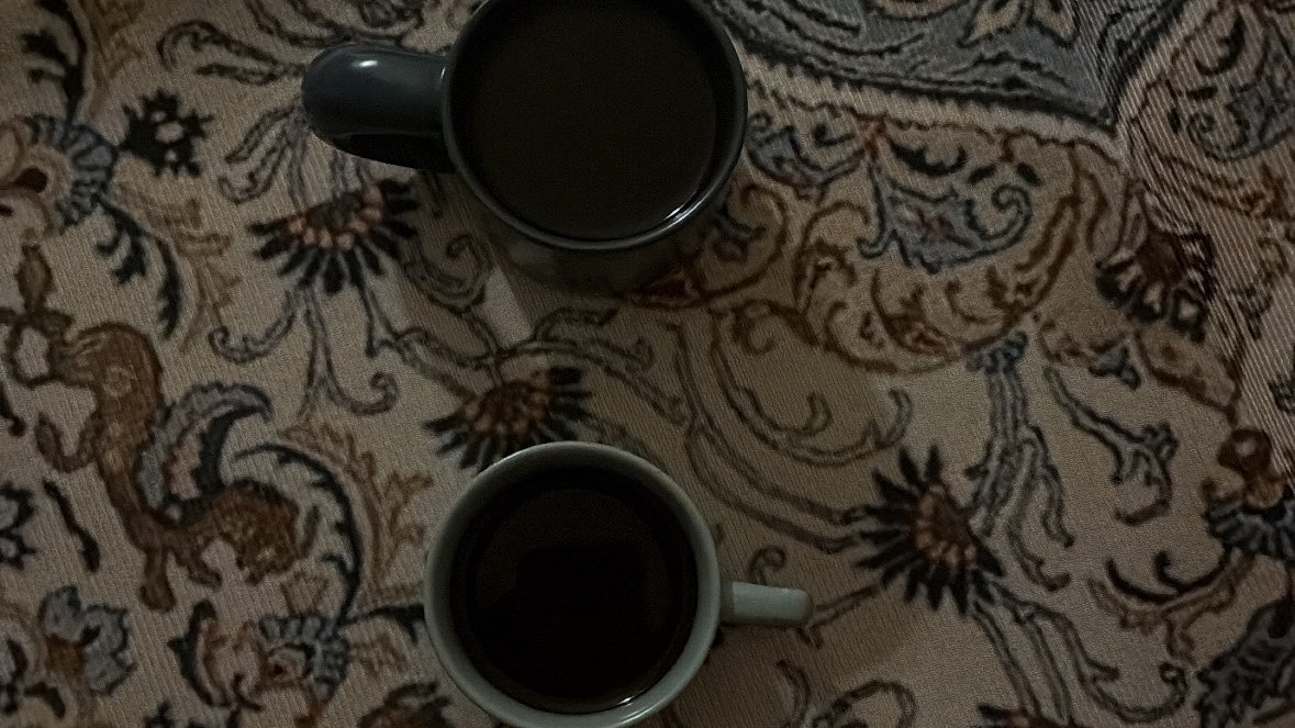 «I'm making coffee ؛I want to speaking»