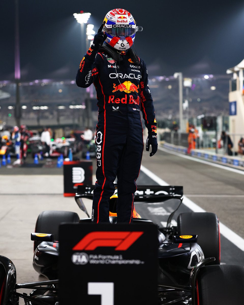 VerstappenCOM's tweet photo. Let’s go champ 💪What a qualifying and what a performance!!!

#AbuDhabiGP https://t.co/8Ftc6Sl85A