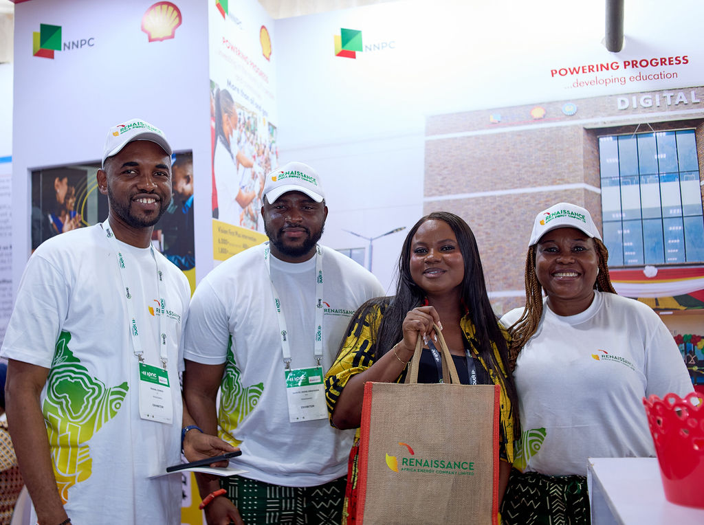 Shell_Nigeria's tweet photo. Delegates of other companies and their leadership visiting the Shell booth.
#PNC2025
#PNCNigeria
#ShellBooth
#PoweringProgress https://t.co/1wvBKbepCn