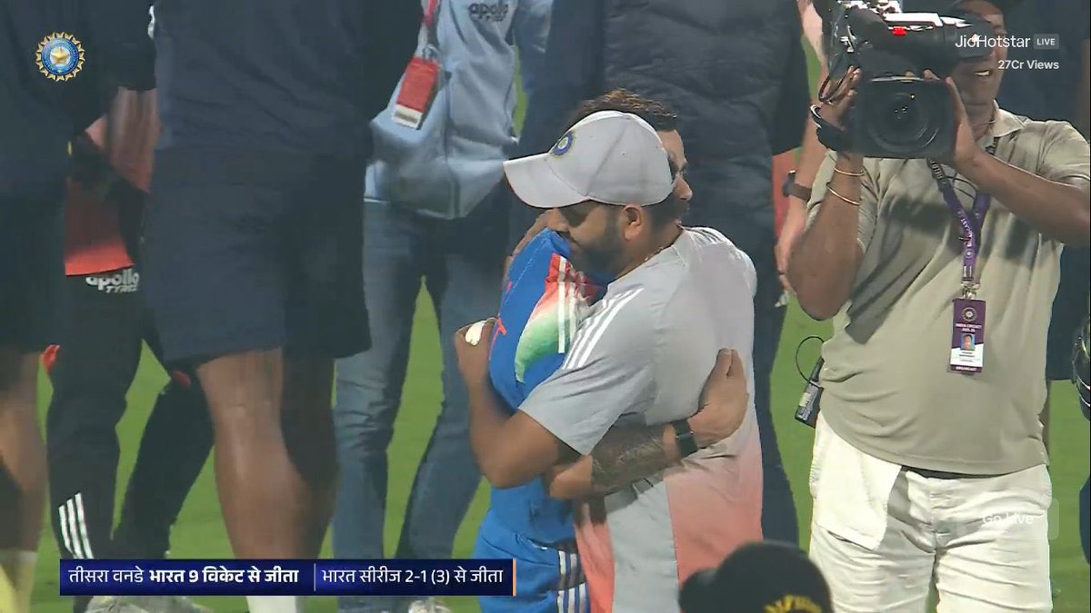😭❤️ This moment, we all waited for. Thank you Rohit Sharma, Thanks you Virat Kohli.

One of the best ODI series of my life.
