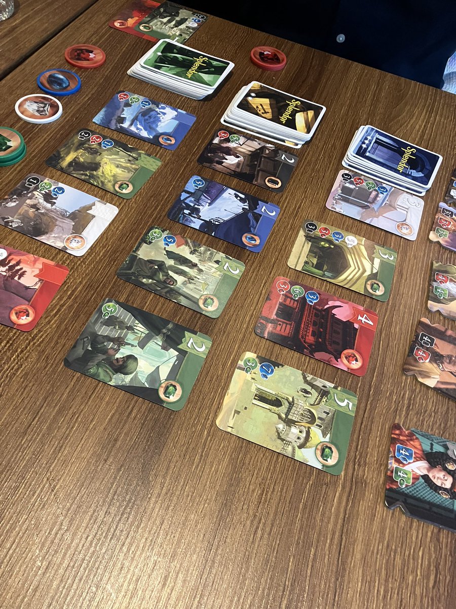 FunOrganised's tweet image. Playing some Splendor!