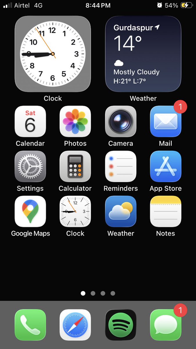 irajatgotter's tweet photo. This is the current Airtel 4G network condition in our area. Despite the tower being clearly visible, the signal stays at only 2 bars. I can’t use the internet or open any social media platforms at my home location.
@airtelindia @Airtel_Presence @TRAI @DoT_India #airtel https://t.co/x72FJpP6n6