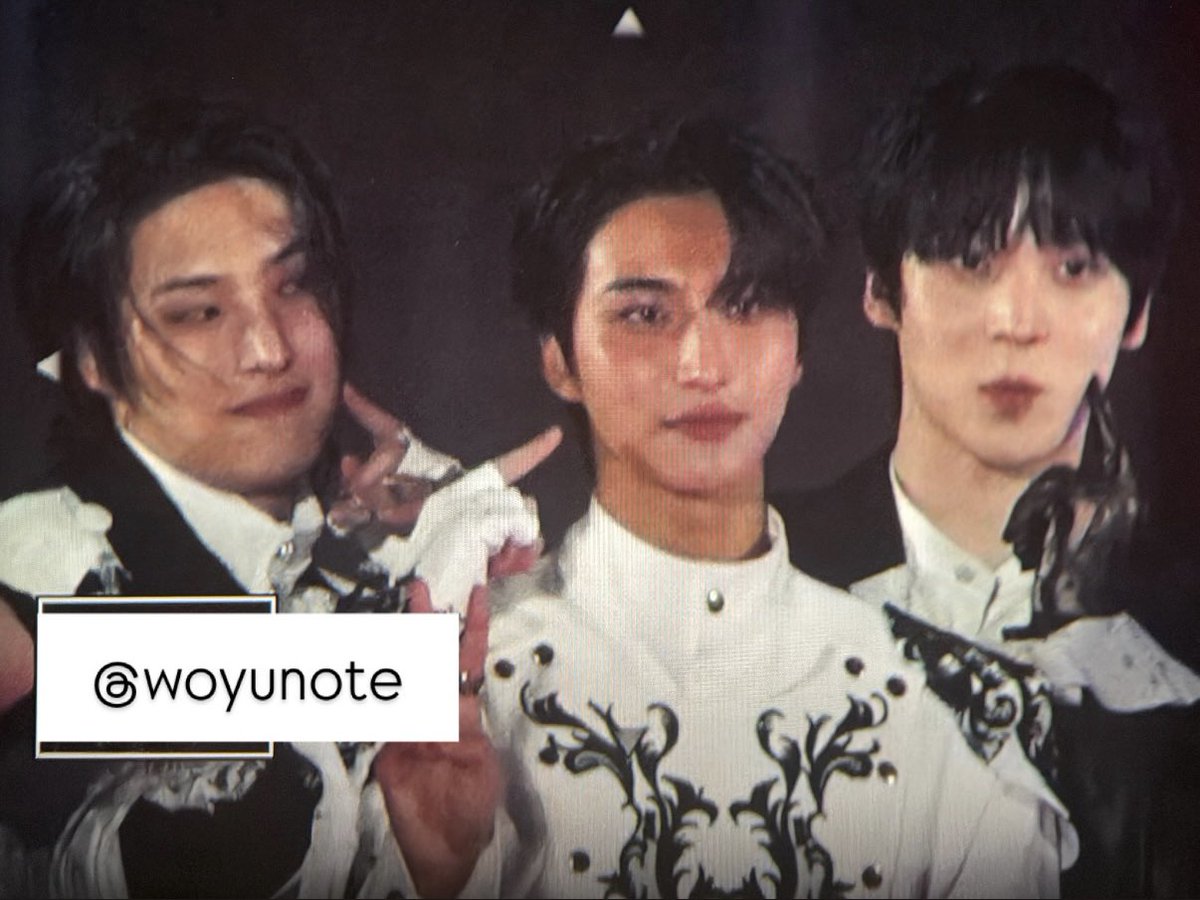 251206 AAA pre

귀여웡"(ง ˙˘˙)ว" (ว ˙˘˙)ง "(ง ˙˘˙)ว"

#ATEEZ #에이티즈 
#SEONGHWA #성화 
#YUNHO #윤호 
#MINGI #민기 
#AAA2025